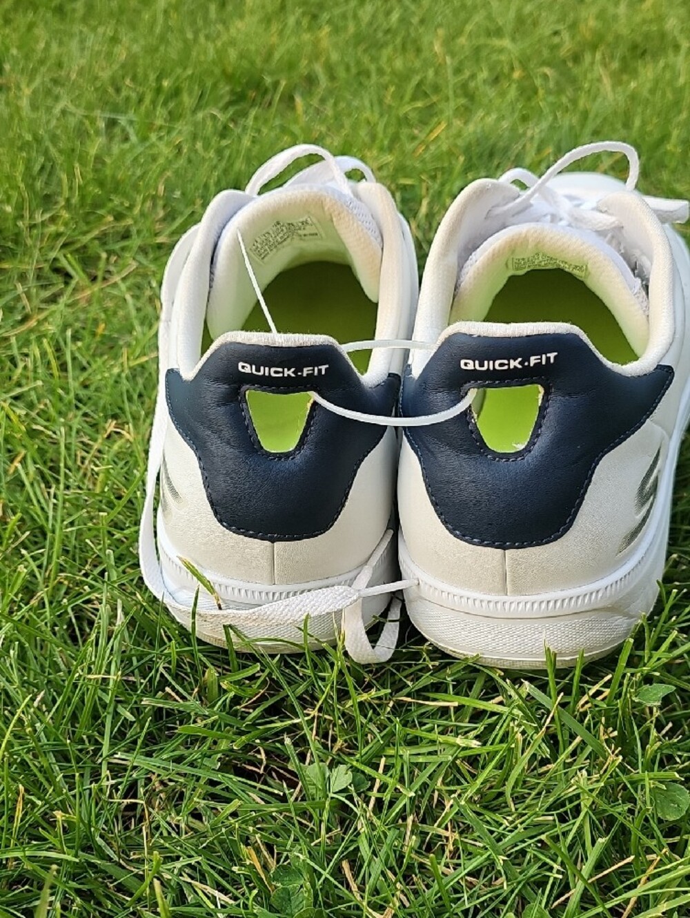 Skechers On The Go Men's Quick Fit White & Navy Low-Top Leather Sneakers - Picture 8 of 13